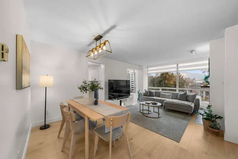 905 9633 MANCHESTER DRIVE - photo 4 of 29