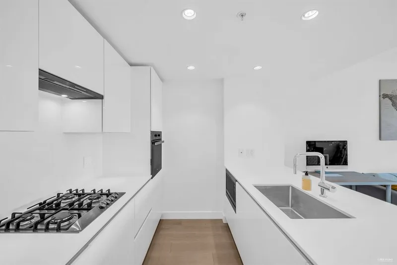 604 5766 GILBERT ROAD - photo 4 of 25