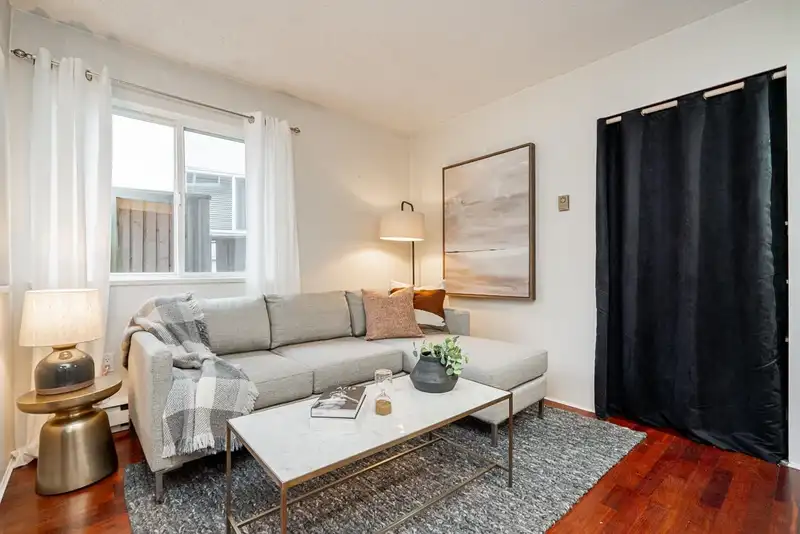 204 2239 W 1ST AVENUE - photo 1 of 26