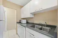 808 2020 FULLERTON AVENUE - thumbnail 11