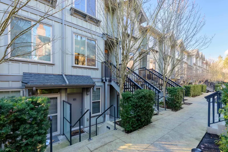 33 433 SEYMOUR RIVER PLACE - photo 2 of 25