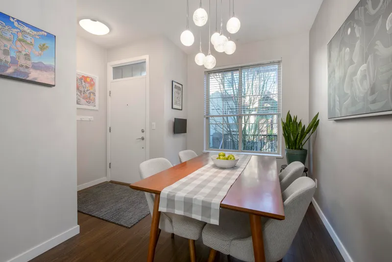 33 433 SEYMOUR RIVER PLACE - photo 3 of 25