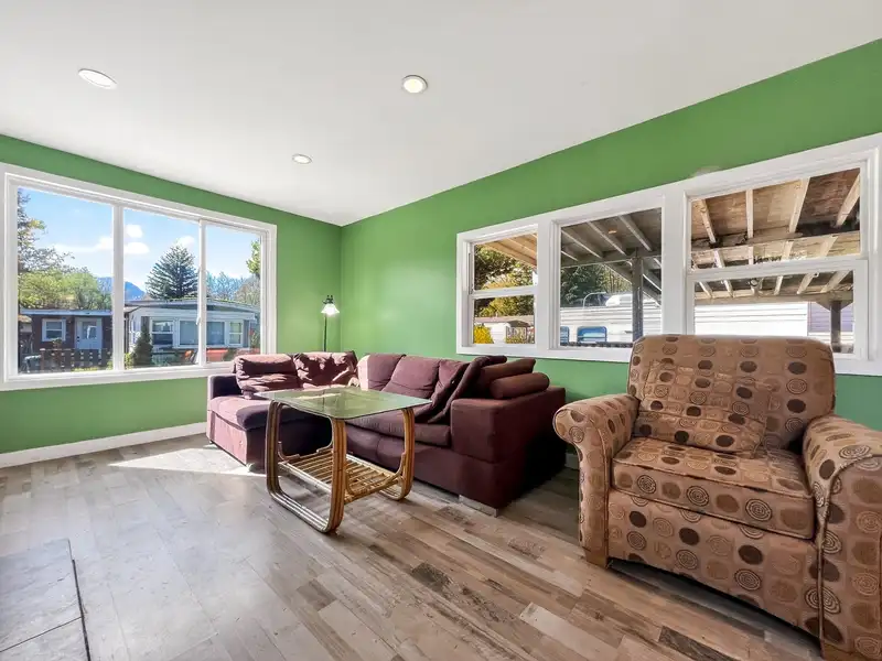 39 40157 GOVERNMENT ROAD - photo 1 of 27