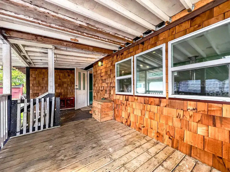 39 40157 GOVERNMENT ROAD - photo 2 of 27