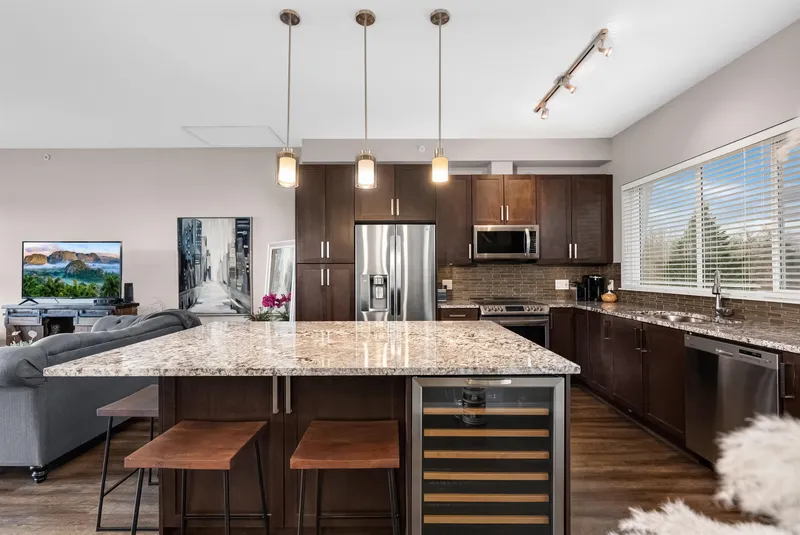 410 6470 194 STREET - photo 1 of 25