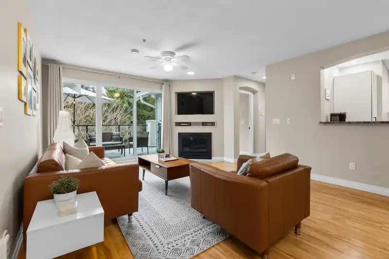 307 20976 56 AVENUE - photo 2 of 31