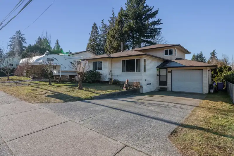 3585 OLD CLAYBURN ROAD - photo 1 of 40