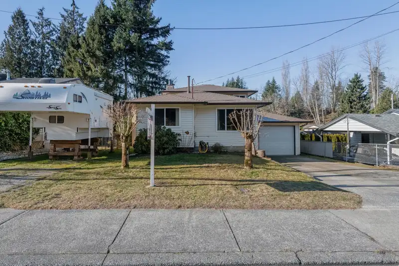3585 OLD CLAYBURN ROAD - photo 2 of 40