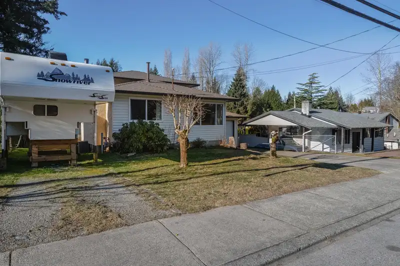 3585 OLD CLAYBURN ROAD - photo 3 of 40