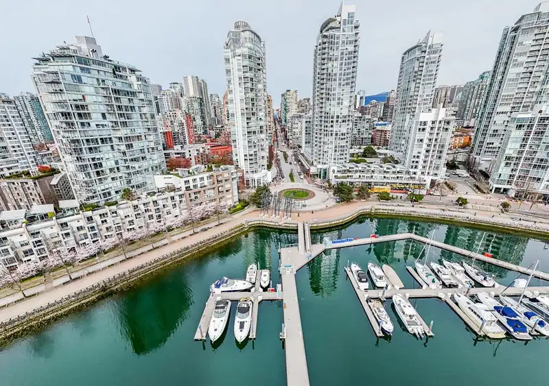 D7 1088 MARINASIDE CRESCENT - photo 4 of 22