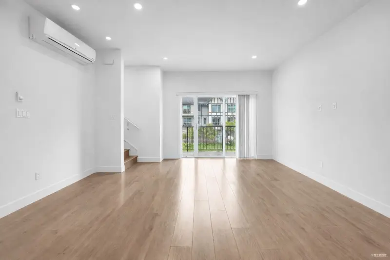 89 9680 ALEXANDRA ROAD - photo 2 of 25