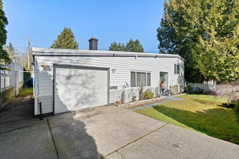 12905 104 AVENUE - photo 3 of 25