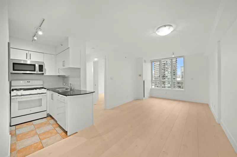 2501 63 KEEFER PLACE - photo 1 of 25