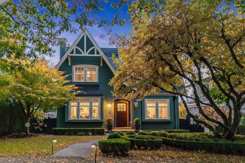 4050 W 33RD AVENUE - photo 1 of 40