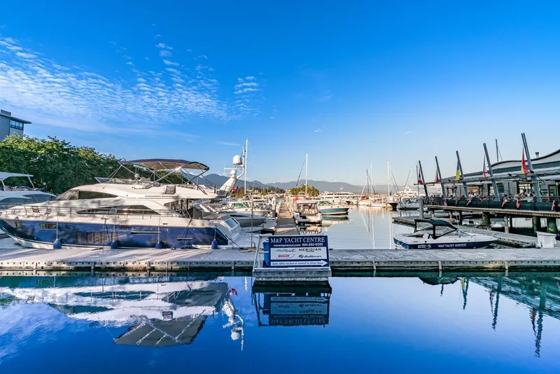 574 NICOLA STREET - photo 4 of 25