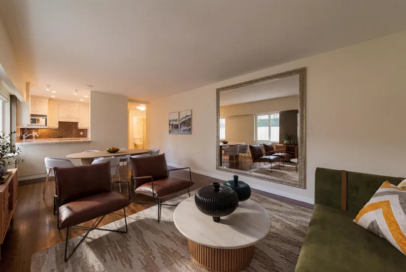 106 1972 ROBSON STREET - photo 3 of 25