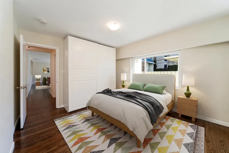 106 1972 ROBSON STREET - photo 4 of 25