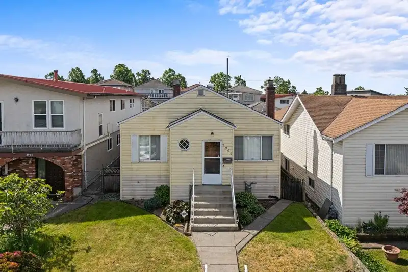 2964 E 4TH AVENUE - photo 1 of 23