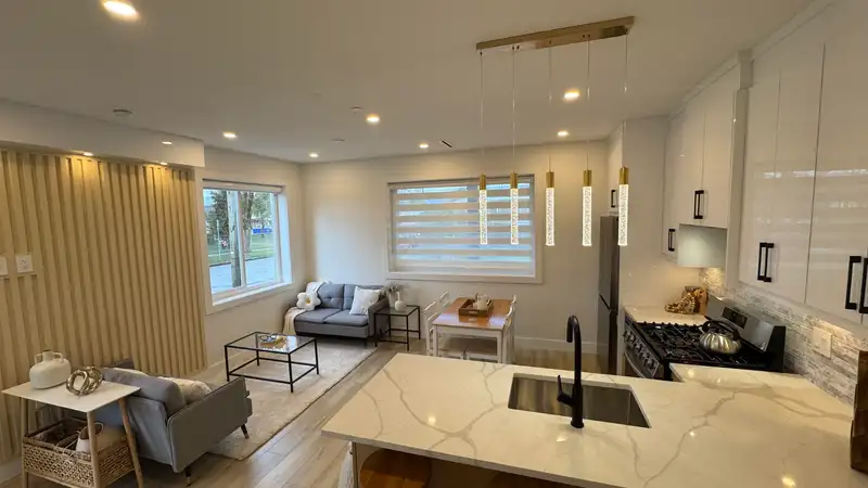 1 2703 E 3RD AVENUE - photo 2 of 23