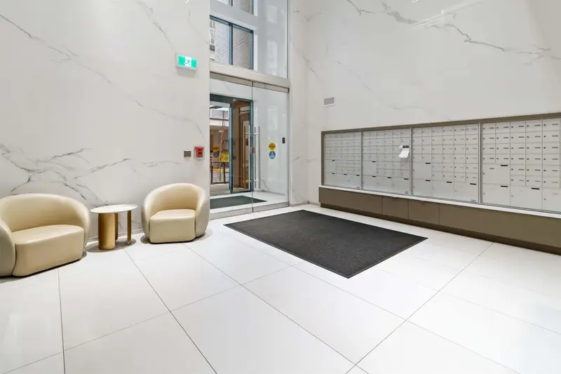 507 823 CARNARVON STREET - photo 3 of 25