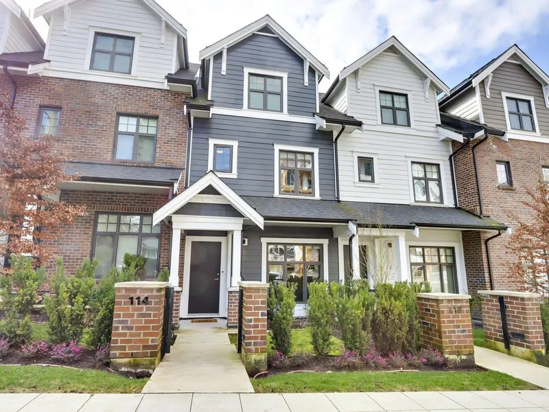 114 678 FAIRVIEW STREET - photo 1 of 25