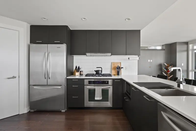 2601 1372 SEYMOUR STREET - photo 3 of 25