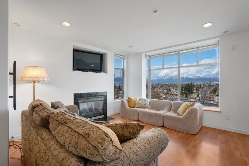 2856 W KING EDWARD AVENUE - photo 3 of 25