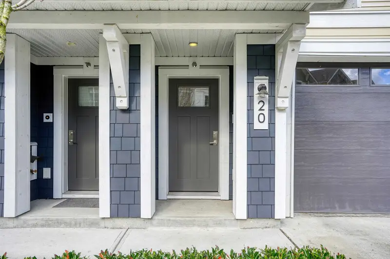 20 8335 NELSON STREET - photo 2 of 25