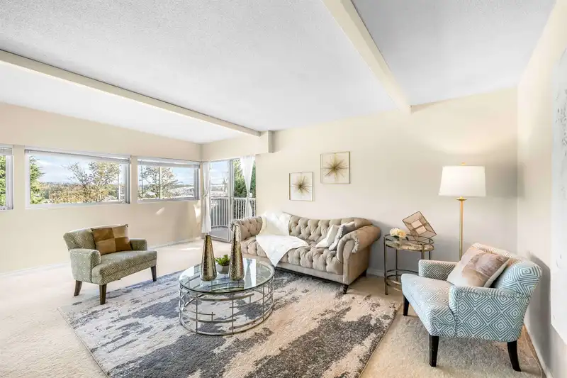82 WARRICK STREET - photo 1 of 18
