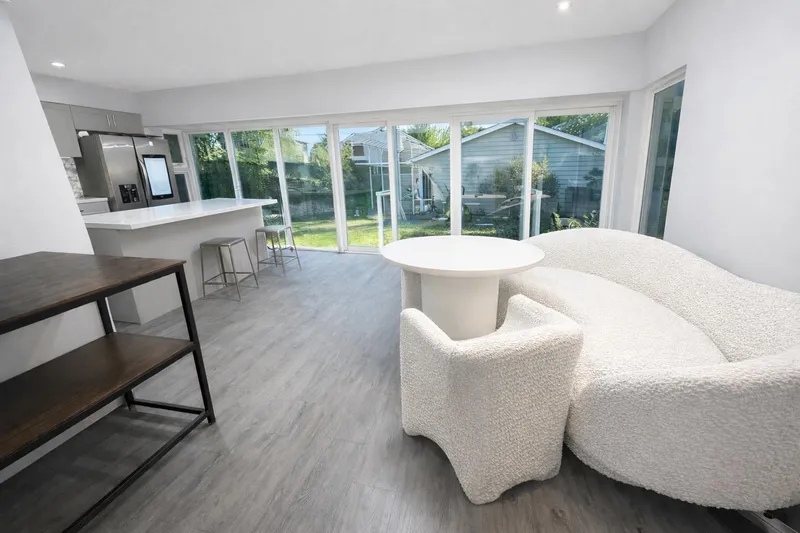 4450 GRANVILLE STREET - photo 2 of 17