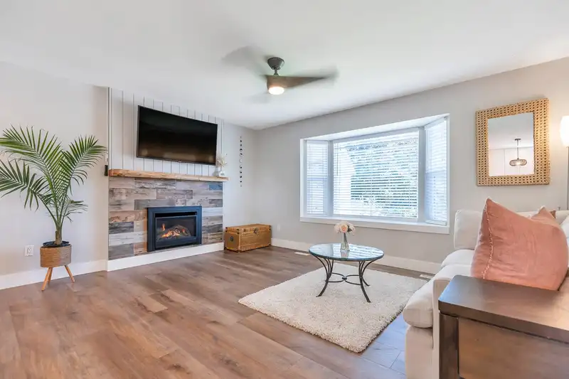 2877 267A STREET - photo 2 of 39