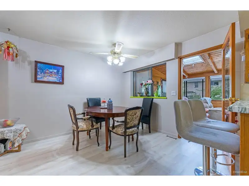 15740 99 AVENUE - photo 4 of 27