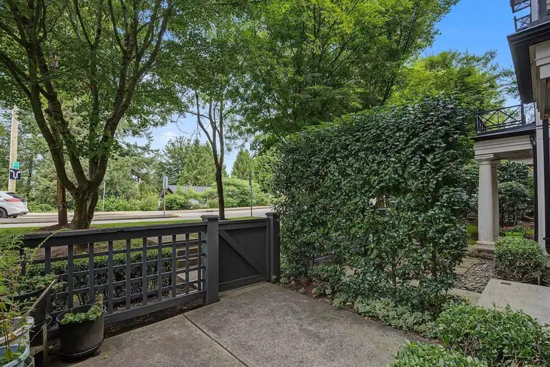 53 101 FRASER STREET - photo 2 of 25