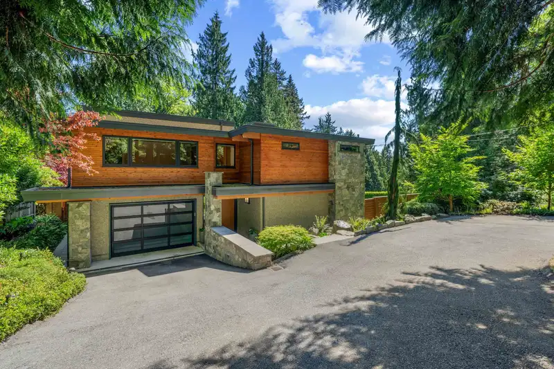 6184 EASTMONT DRIVE - photo 1 of 40