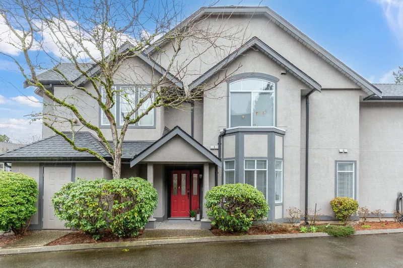 39 4740 221 STREET - photo 1 of 25