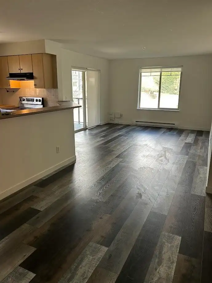 3304 240 SHERBROOKE STREET - photo 2 of 12