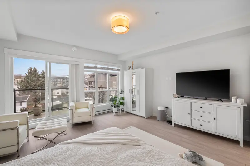 301 2356 WELCHER AVENUE - photo 2 of 18