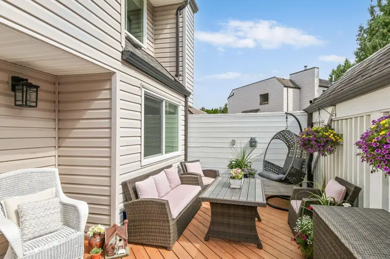 105 5074 201A STREET - photo 4 of 25