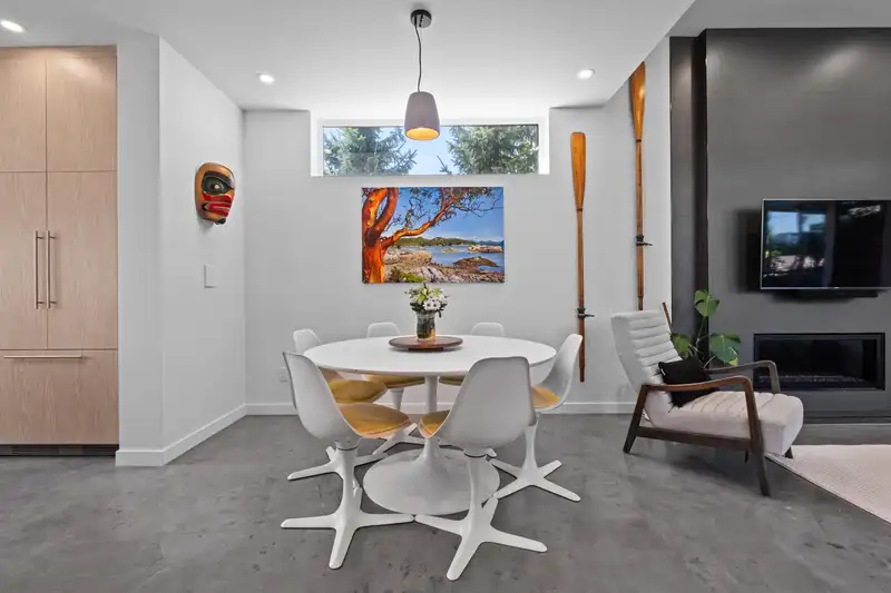 767 RIDGEWAY AVENUE - photo 3 of 40