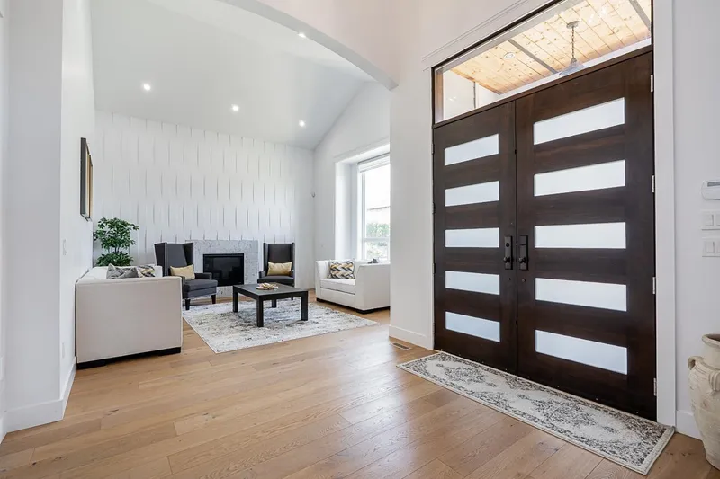 18712 55 AVENUE - photo 4 of 25