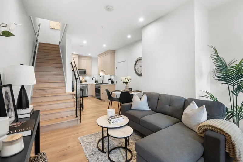 2632 WARD STREET - photo 3 of 25