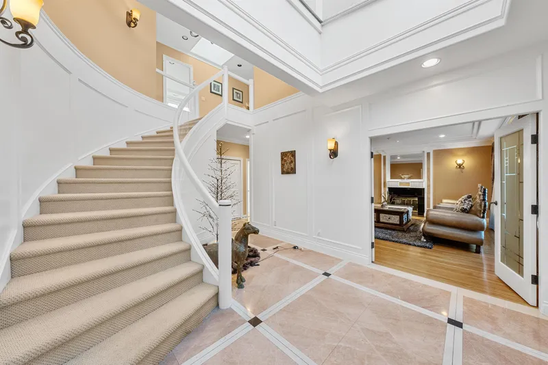 1426 W 48TH AVENUE - photo 2 of 25