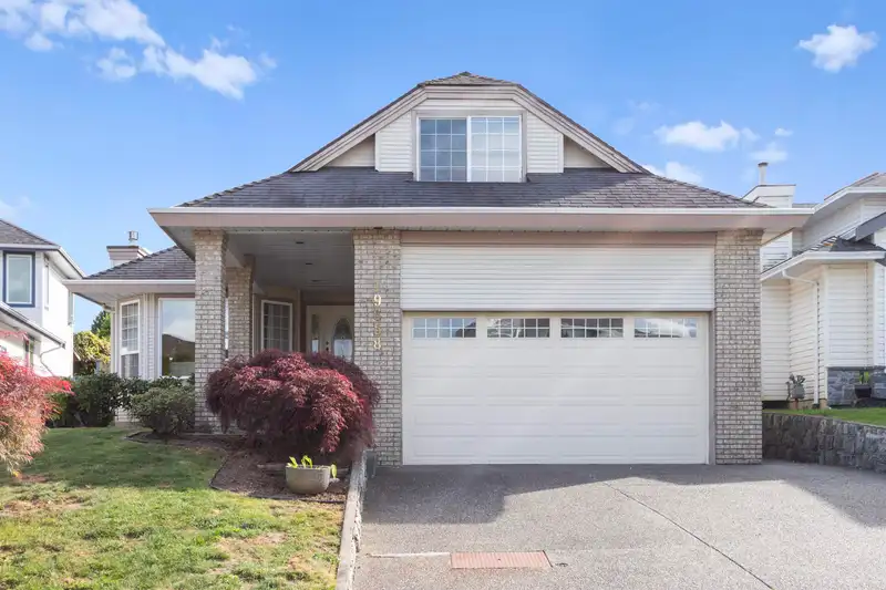 19658 CEDAR LANE - photo 1 of 39