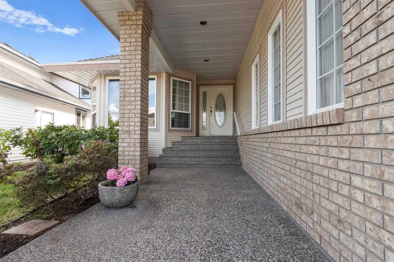 19658 CEDAR LANE - photo 3 of 39