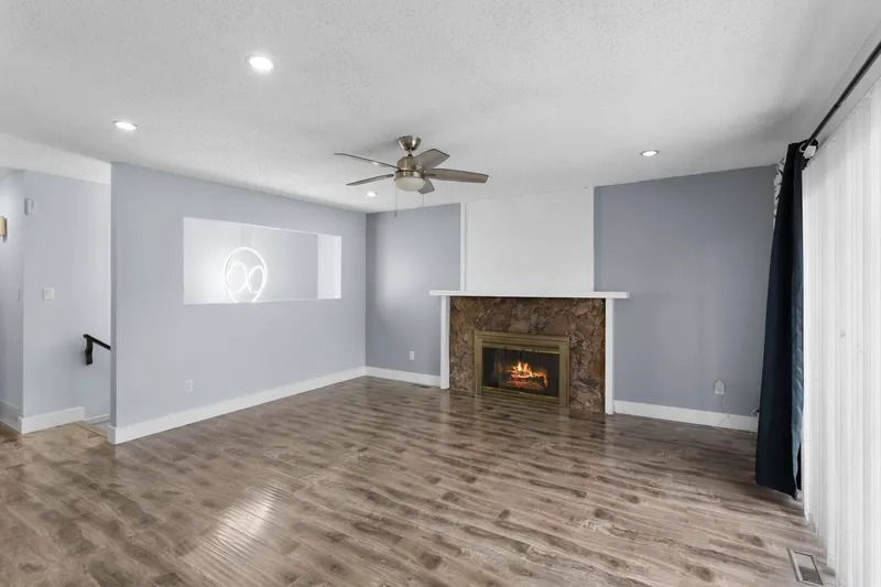 11546 128 STREET - photo 3 of 25