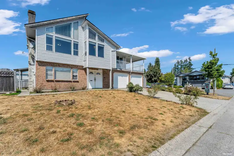 7737 123A STREET - photo 4 of 40