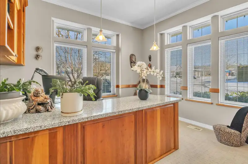 3963 COACHSTONE WAY - photo 3 of 37