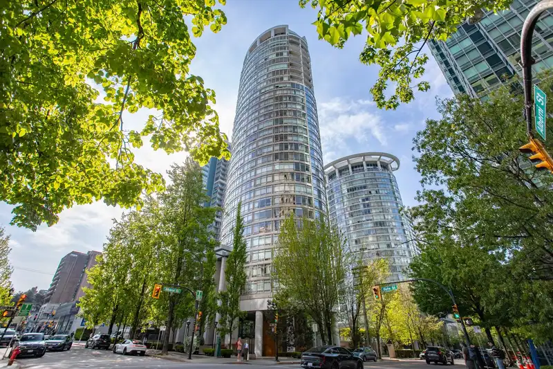 2602 1200 ALBERNI STREET - photo 1 of 35