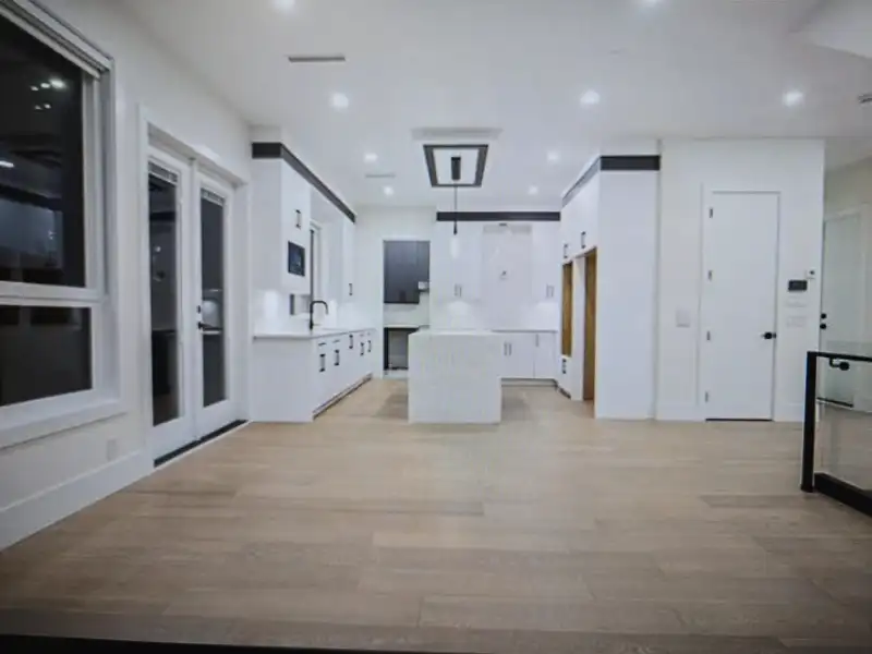 9524 118 STREET - photo 3 of 22