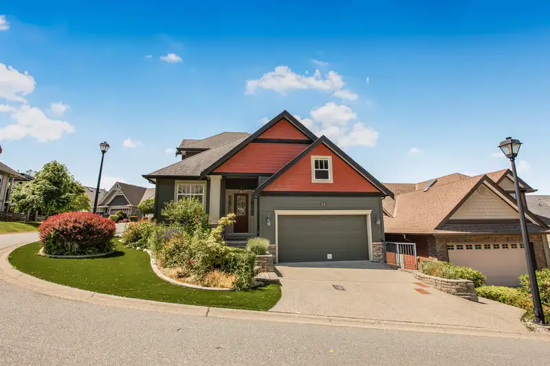 32 3800 GOLF COURSE DRIVE - photo 2 of 40